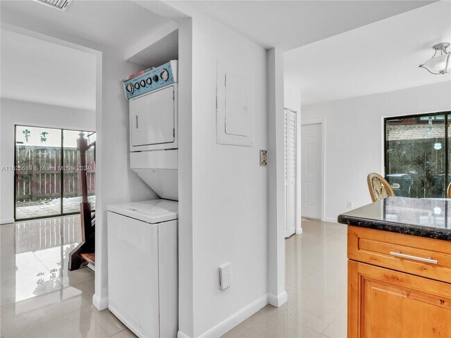 Foto del edificio - 6211 SW 116th Pl
