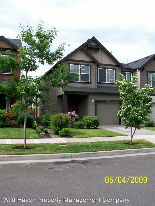 Building Photo - 3 br, 2.5 bath House - 3628 Oak Grove St.