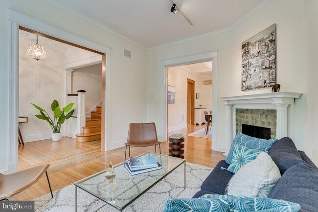 Foto del edificio - 2821 27th St NW