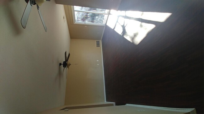 Building Photo - 1450 E Tanners Creek Dr