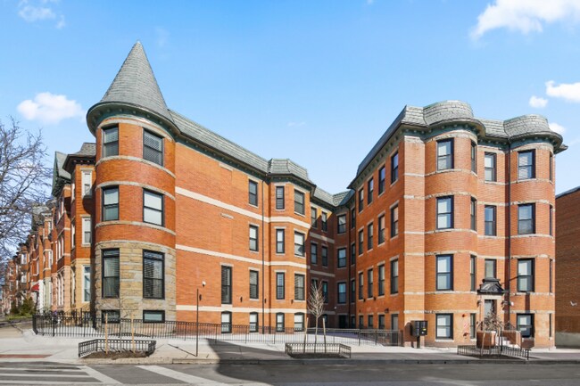 Foto del edificio - 2201 Brookfield Ave