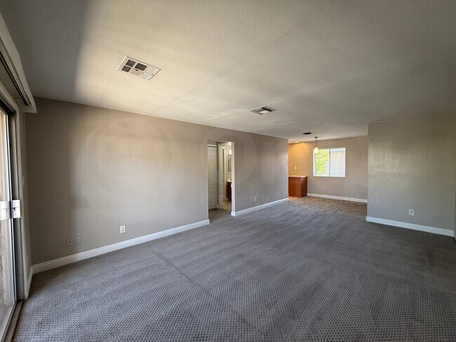 Foto del edificio - 4354 N 82nd St