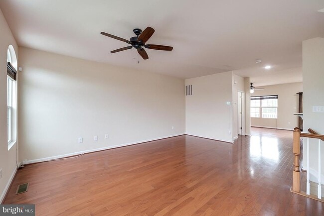 Foto del edificio - 2939 Sedgemore Pl
