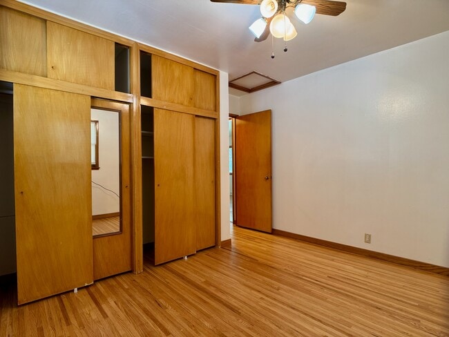 Foto del edificio - 1523 Margaretha Ave