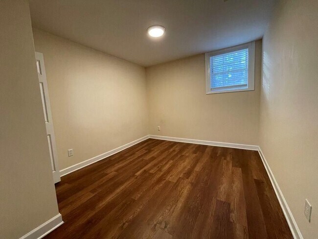 Foto del edificio - 2106 Pawnee Dr SE