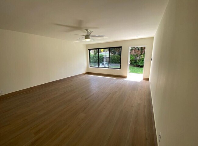 Foto del edificio - 616 NE 16th Ave