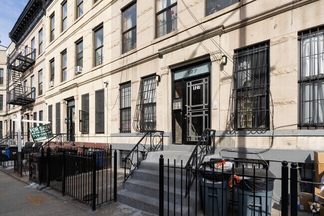 Entrance - 127 Rogers Ave