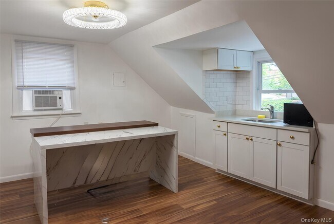 Foto del edificio - 13 Cedarwood Dr