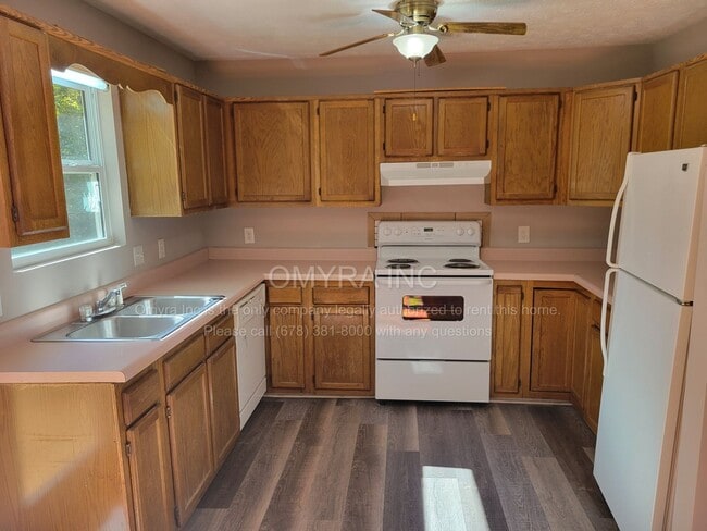 Photo - Charming Split-Level 3 Bedroom House in Ma...