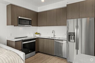 Studio - 464SF - Kitchen - 2000 Biscayne