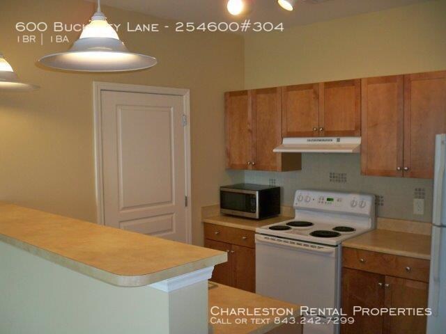 Foto del edificio - 600 Bucksley Ln