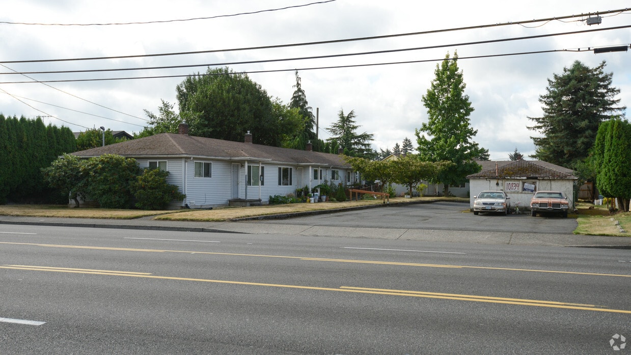 10834 NE Glisan St, Portland, OR 97220 Apartments in Portland, OR