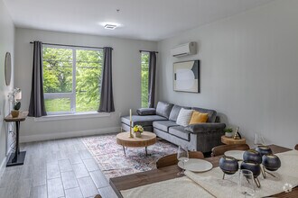 2BR, 1BA - 1,035F - Dining, Living Room - 124-130 Ellis Ave