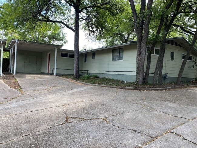 Foto del edificio - 4202 Shoal Creek Blvd