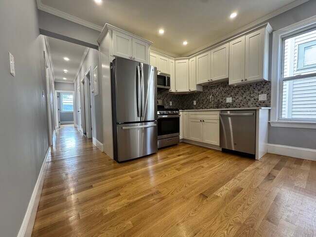 Amazing Ktichen and Layout! - 29 East St