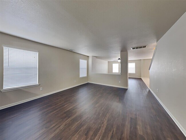 Foto del edificio - 3743 Jewel Point Dr