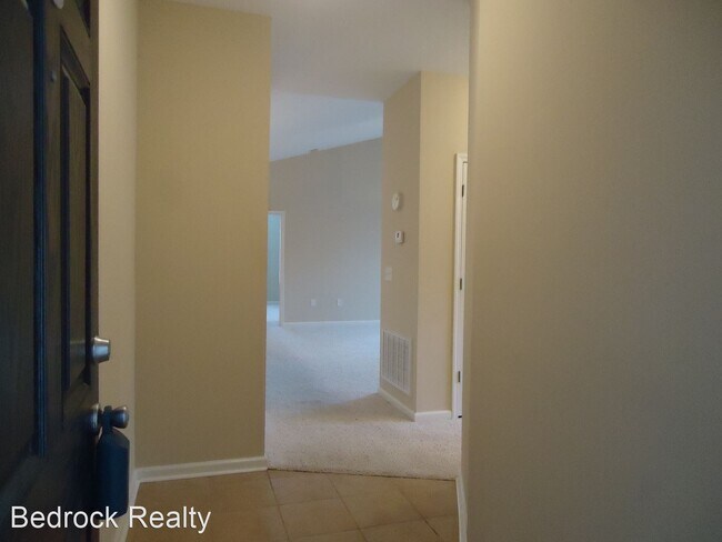 Building Photo - 2 br, 2 bath House - 2645 McArthur Landing...