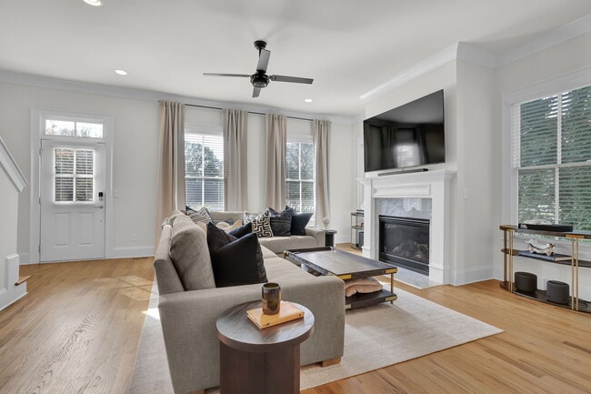 Photo - 107 Old Orchard Ln (Roswell, GA) Townhome