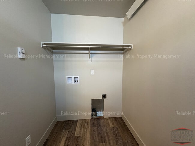 Building Photo - 626 Caribou St