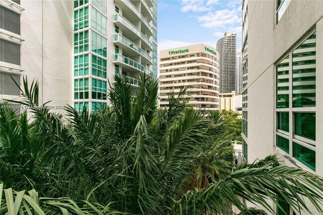 Foto del edificio - 950 Brickell Bay Dr
