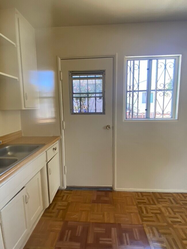 Kitchen and back door - 840 S 31st St