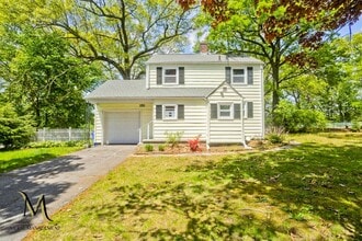 Building Photo - 252 Arcadia Blvd