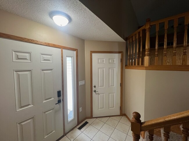Building Photo - 4702 Curran Ct