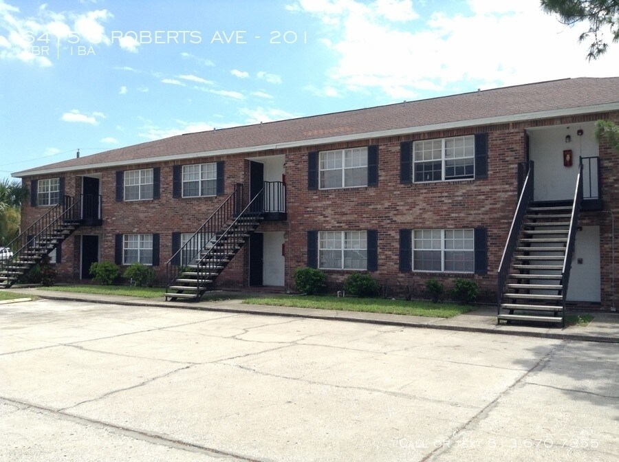 Primary Photo - 6415 S Roberts Ave