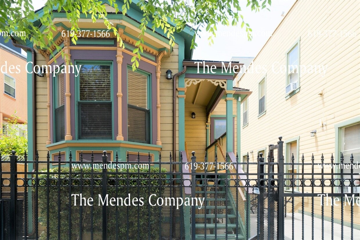 Primary Photo - Chic 1bd/1bth Apartment Home in Renovated ...