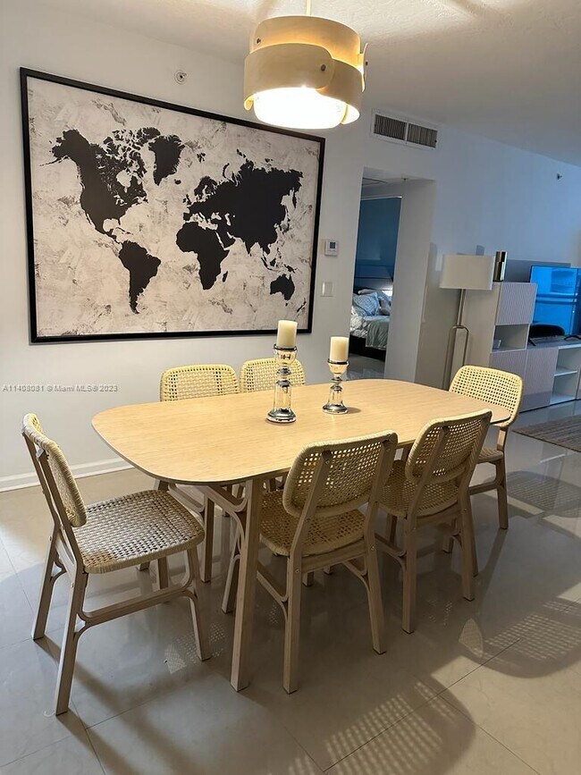 Foto del edificio - 3000 S Ocean Dr