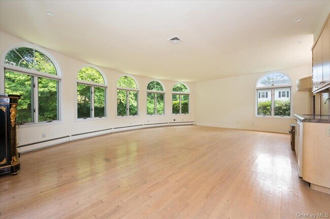 Foto del edificio - 1 Parkside Dr