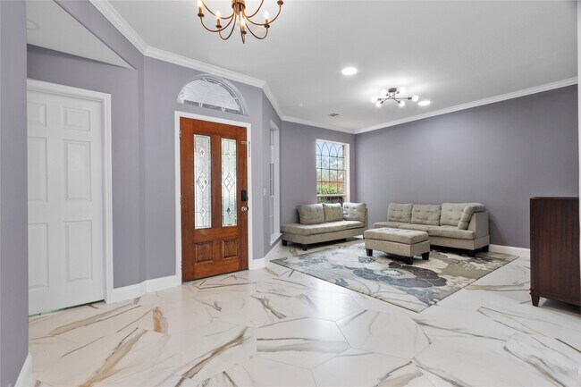 Foto del edificio - 3011 Grand Lakeview Dr
