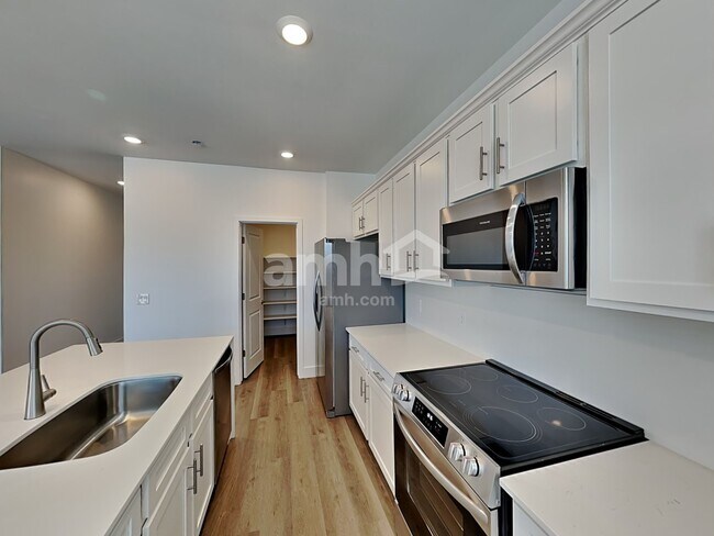 Foto del edificio - 9500 Harkes Dr