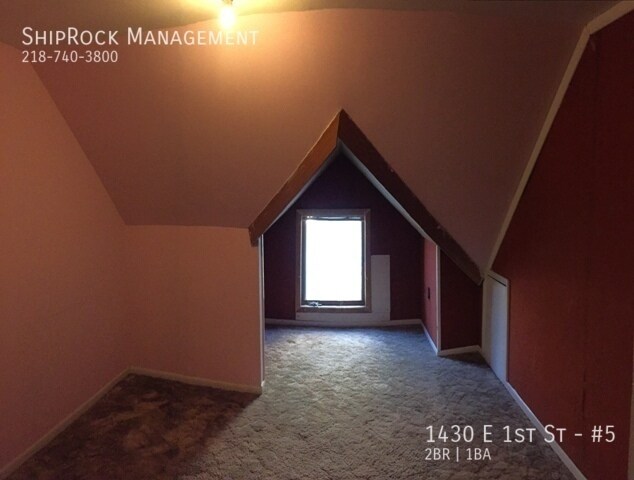 Foto del edificio - 1430 E 1st St