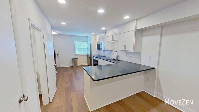 Foto del edificio - 2530 E North St