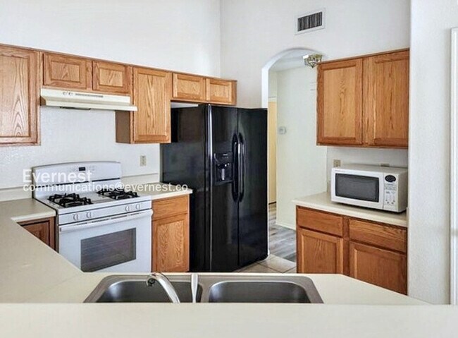 Building Photo - 10046 E Paseo San Rosendo