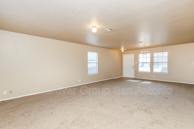 Building Photo - 7810 Eastbrook Farm