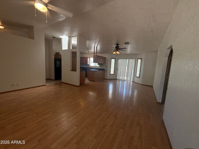 Building Photo - 1461 W Foy Dr