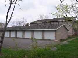 Garages 3 - 8 - 1411 S 21st Ave