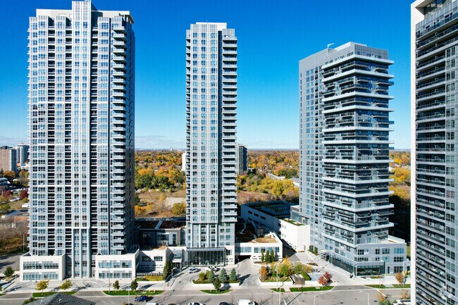 Building Photo - Avani II