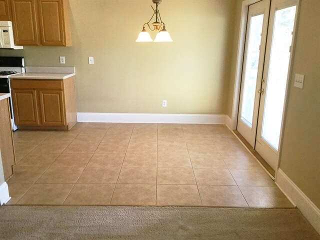 Foto del edificio - 4008 Edgeview Dr