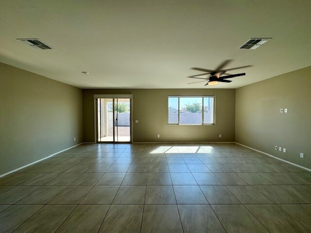 Foto del edificio - 3415 West Donner Dr