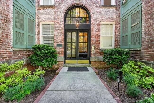 Foto del edificio - 124 Lafayette Dr NE