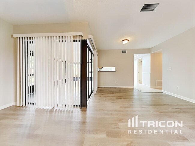 Building Photo - 4715 Grove Point Dr