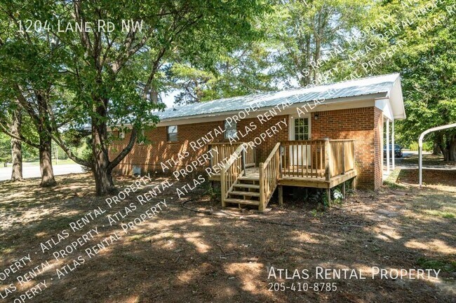 Foto del edificio - 1204 Lane Rd NW