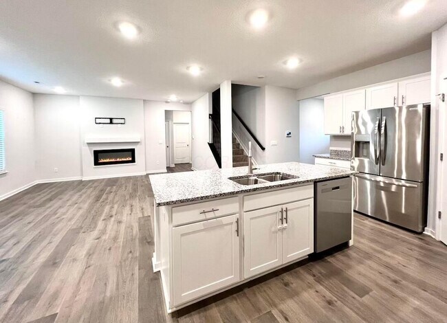 Building Photo - 473 Park Vista Dr