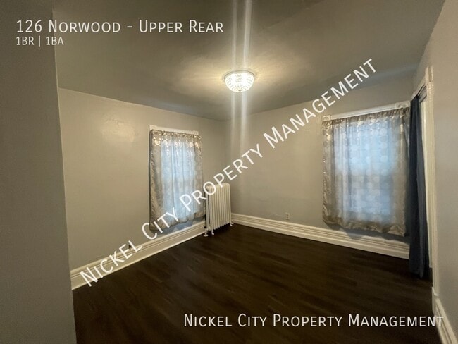 Foto del edificio - 126 Norwood Ave