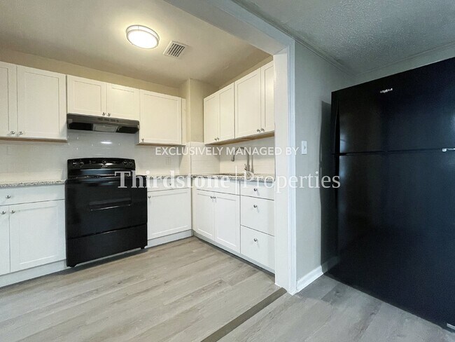 Photo - 1932 Jones St House