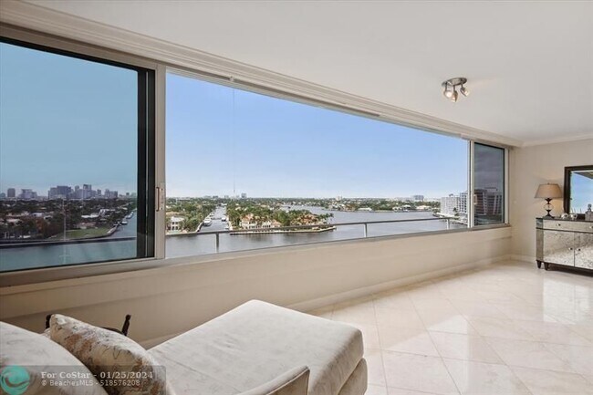 Foto del edificio - 215 N Birch Rd