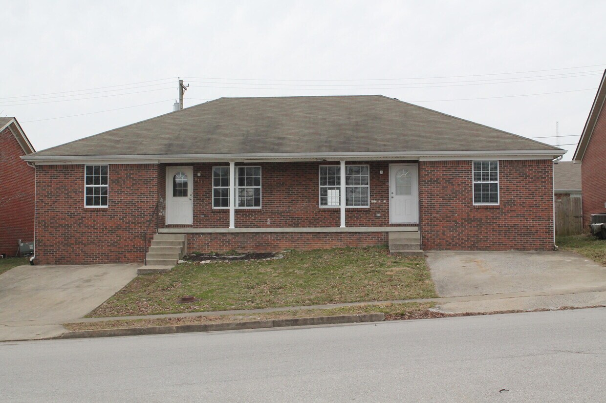Primary Photo - 213-215 Homestead Dr
